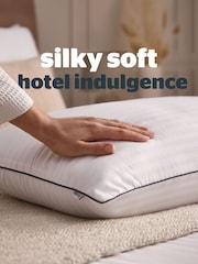 Silentnight Hotel Collection Luxury Piped Pillows 4 Pack - Image 3 of 9