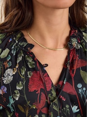 Bauk Jasmine Printed Tie Neck Satin Botanical Print Black Blouse - Imagen 4 de 4