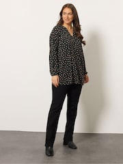 Evans Jersey Notch Neck Black Top - Imagen 2 de 5