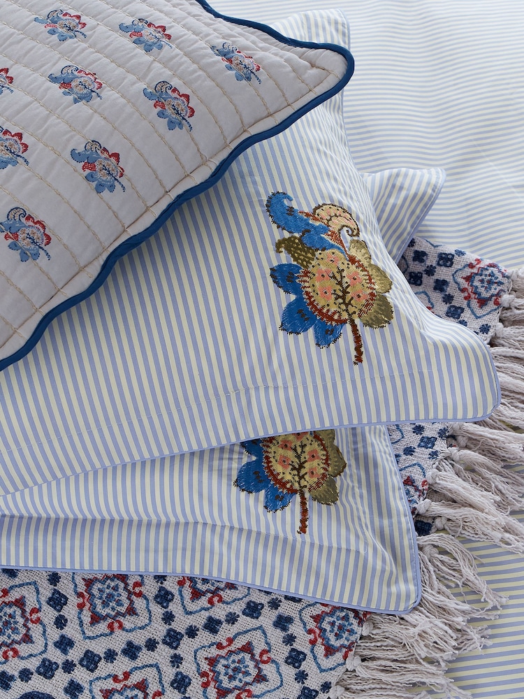 Joules Blue Cream Country Tiles Throw - Image 2 of 3