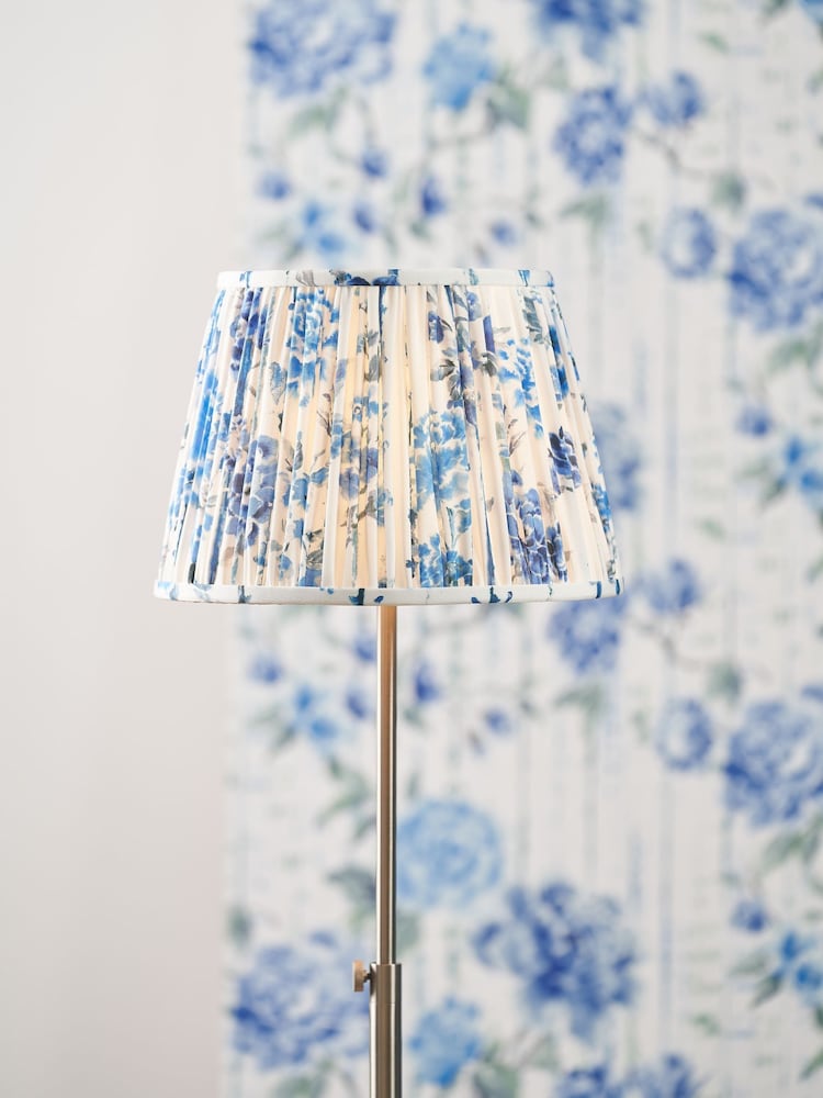 Designers Guild Cobalt Kyoto Flower Pleated Shade - Image 2 of 4