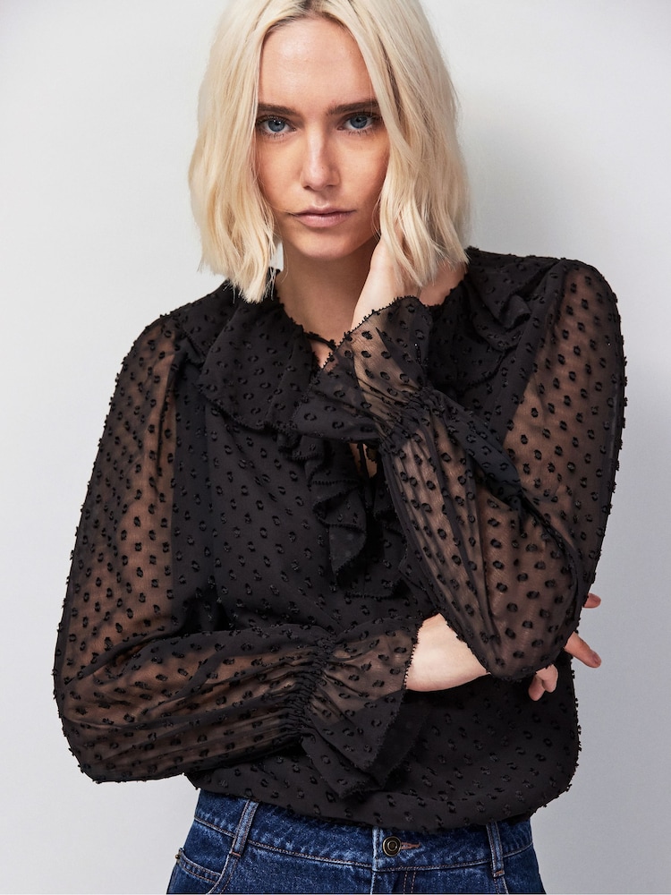 Ro&Zo Black Dobby Ruffle Front Blouse - Image 2 of 5