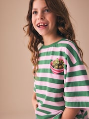 Green Stripe Olive - Oversized Boxy Sequin Graphic T-Shirt (3-16yrs) - Bild 1 von 8