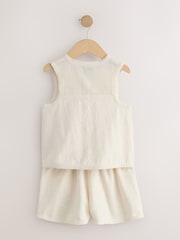 Crem cu broderie - Set de vestă și pantaloni scurți (3-16ani) - Imaginea 7 din 9