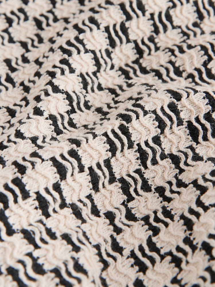 Monochrome Crochet Drawstring Waist 7 Inch Shorts - Image 12 of 12