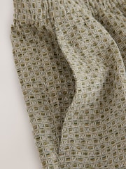 Salbeigrün - Shorts mit Waffelstruktur und Kordelzugbund - Bild 10 von 10