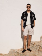 Neutral Elasticated Waist Linen Rich Textured Shorts - Image 2 of 11