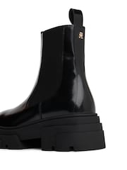 Tommy Hilfiger Shiny Leather Cleat Chelsea Boots - Imagem 5 de 5