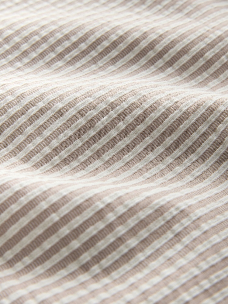 Neutral - Textured Seersucker Stripe Short Shorts - Imaginea 8 din 8