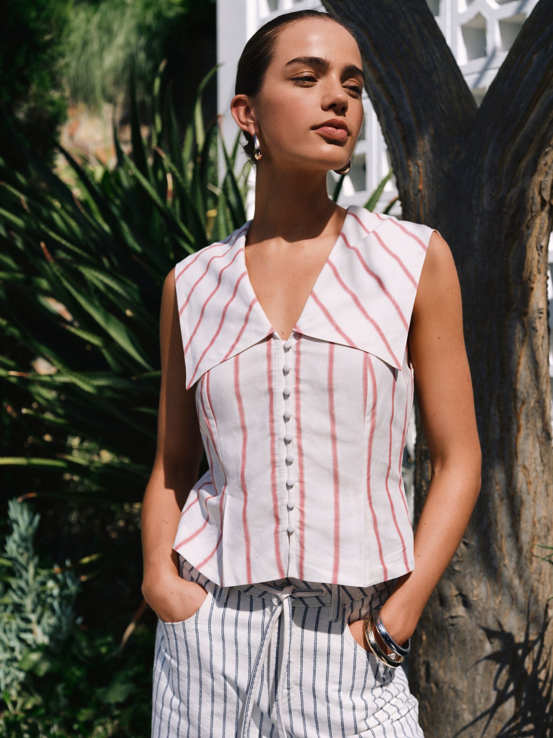 トップス riavell Buy Red/White Stripe Sailor Collar Sleeveless Top with Linen from