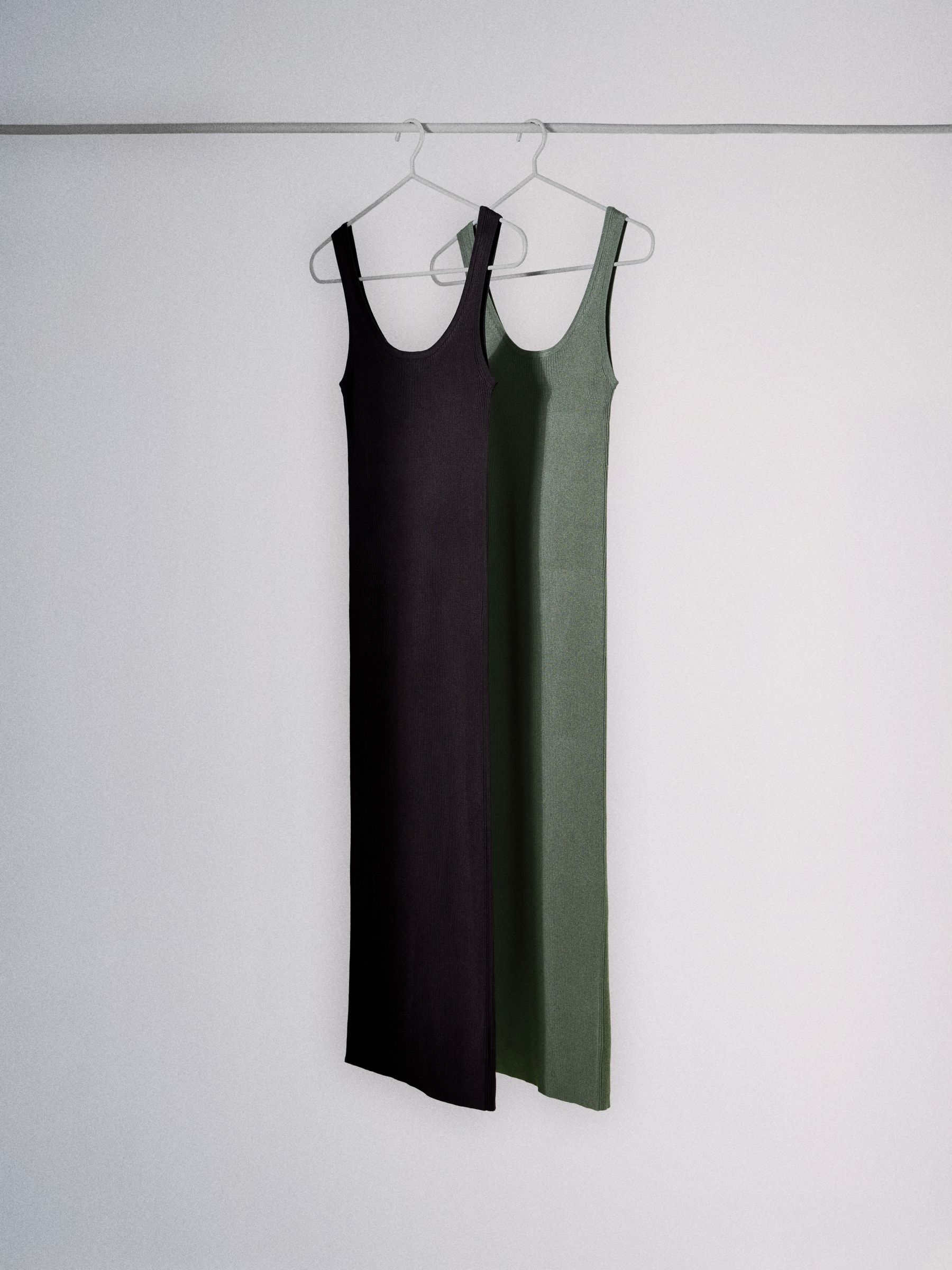 The Set 2 Pack Rib Knit Scoop Neck Coloumn Sleeveless Maxi Dress Khaki Green/Chocolate Brown