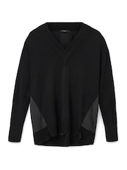 AllSaints Black Bern Panel V-Neck Jumper - Image 7 of 7