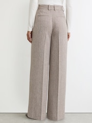 Reiss Grey Isla Petite Wide-Leg Textured Tailored Trousers - Image 5 of 7