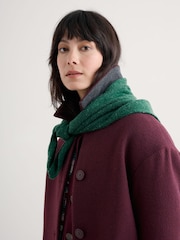 Seasalt Cornwall Green Wild Bilberry Knitted Triangle Scarf - Image 2 of 7