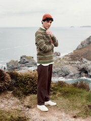 Seasalt Cornwall Green Mens Carracks Fair Isle Jumper - Image 5 of 9