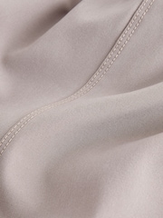 Culoarea pietrei neutră - Pantaloni scurți de antrenament Cargo Active Gym - Imaginea 7 din 11