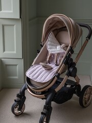 Avery Row Anemone Pram Liner - Image 4 of 6