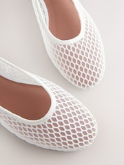 Alb - Forever Comfort® Round Toe Mesh Ballerina Flats - Imaginea 9 din 10