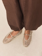 金色 - Forever Comfort® Flower Weave Maryjane Shoes - 圖片 2/5