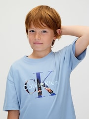 Calvin Klein Monogram Graphic T-Shirt - صورة 5 من 7