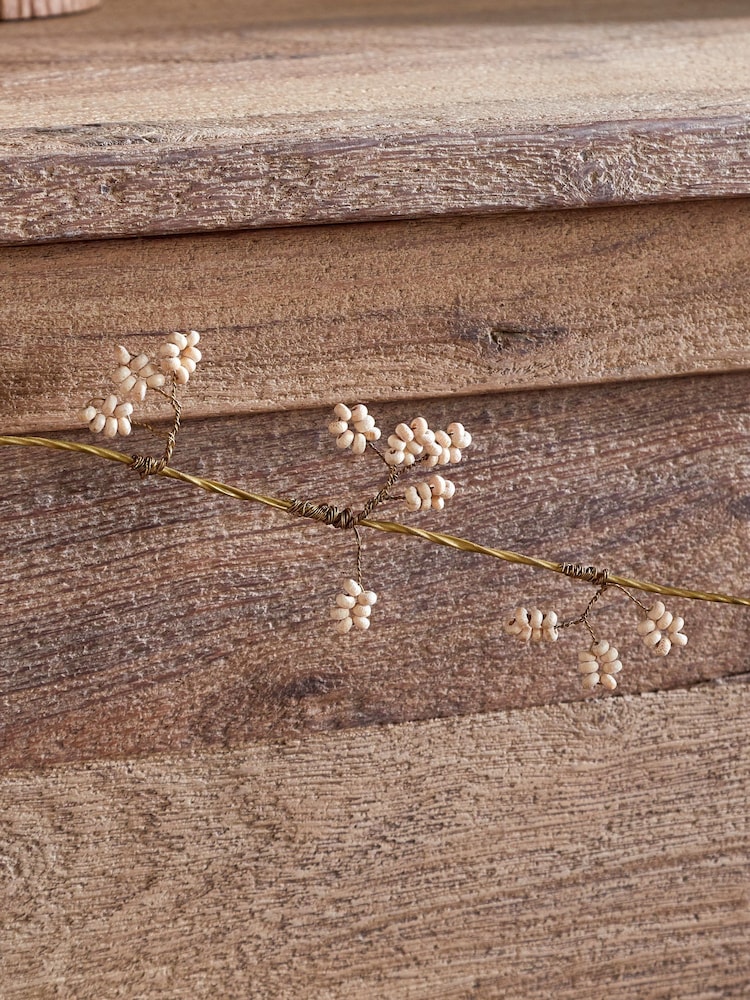 Nkuku Brass and Natural Tanu Mango Wood Beaded Christmas Garland - Image 2 of 4