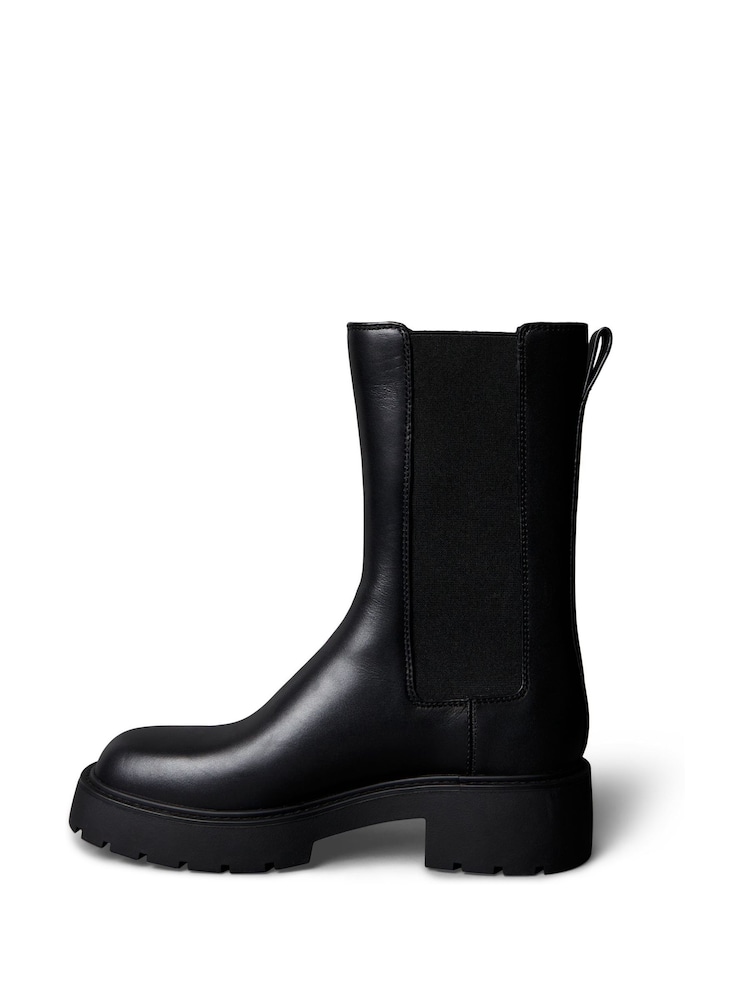 Calvin Klein Leather Tall Chunky Chelsea Boots - صورة 2 من 6 Calvin Klein Leather Tall Chunky Chelsea Boots - صورة 2 من 6