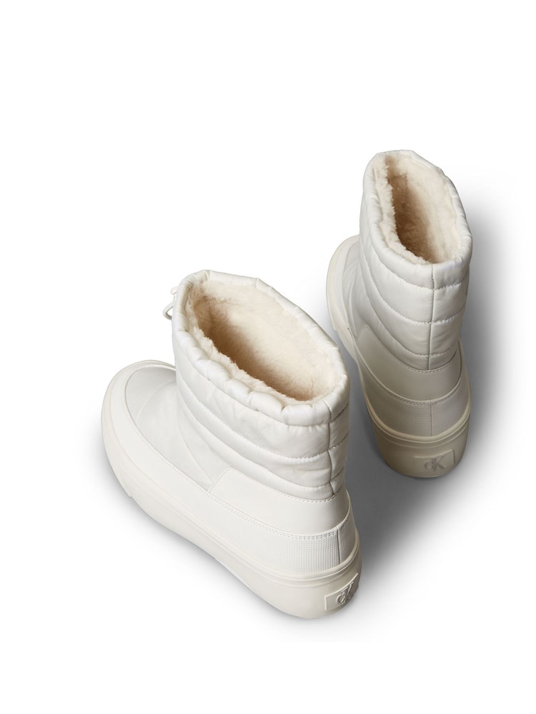 Calvin Klein White Warm Sherpa Platform Snowboots - Image 2 of 6 Calvin Klein White Warm Sherpa Platform Snowboots - Image 2 of 6