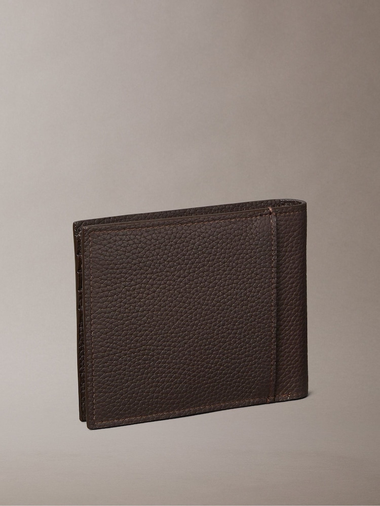 Castanho - Calvin Klein Foil Embossed Logo Bifold Wallet - Imagem 2 de 3