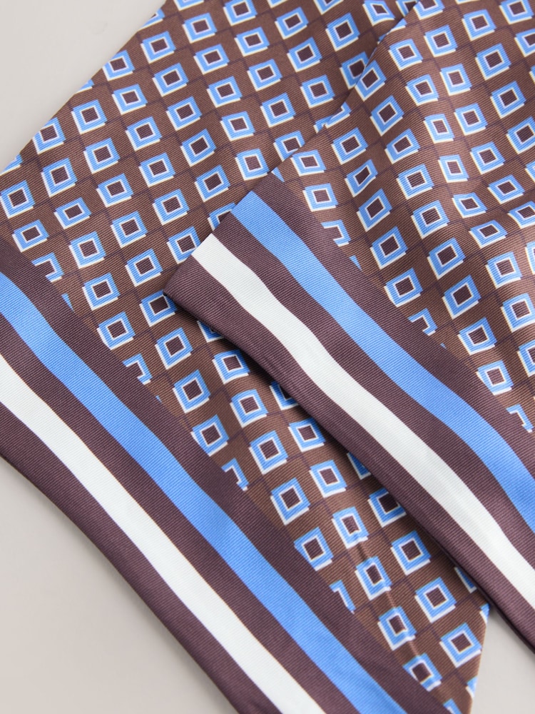 Brown Geo Print Pre Tied Headscarf - Image 4 of 4