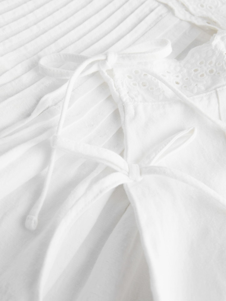 White Sleeveless Lace Trim Playsuit with Linen - Image 2 of 3 White Sleeveless Lace Trim Playsuit with Linen - Image 2 of 3