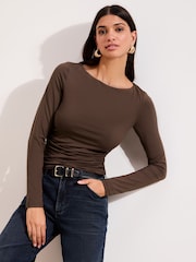 Mokkabrun - Friends Like These Dobbeltlags Ruched Topp - Bilde 3 av 4