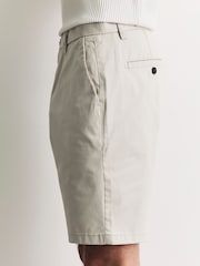 骨色 - 修身版型 - 有弹性 斜纹短裤 - 10的图像5｝