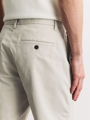 骨色 - 修身版型 - 有弹性 斜纹短裤 - 10的图像6｝