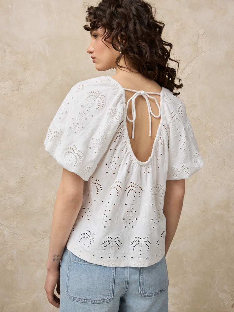 White Broderie Short Sleeve Crew Neck Top - Image 2 of 7 White Broderie Short Sleeve Crew Neck Top - Image 2 of 7