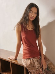 Rust/Cream Premium Tencel Scoop Vest 2 Pack - Image 3 of 4