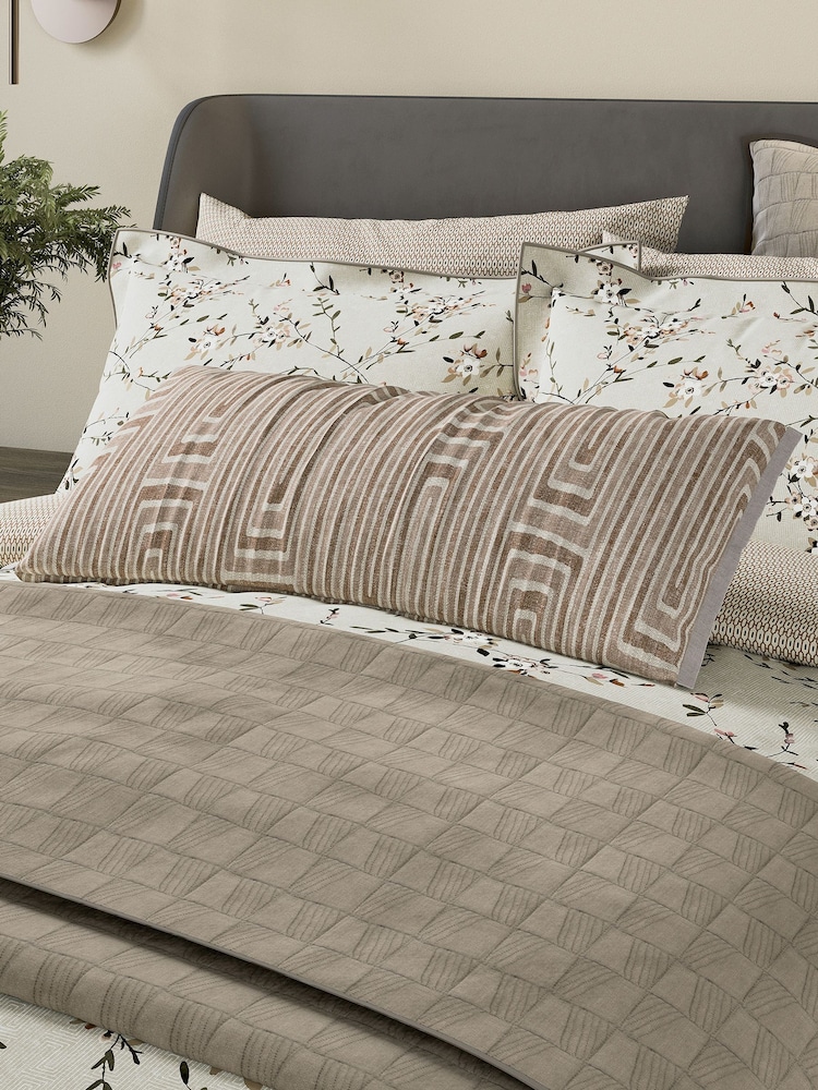 Bedeck of Belfast Warm Grey Rana Quilted Throw - Image 2 of 4
