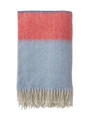 Land & Shore Blue  Red Landscape Cosy Knit Throw - Image 3 of 3