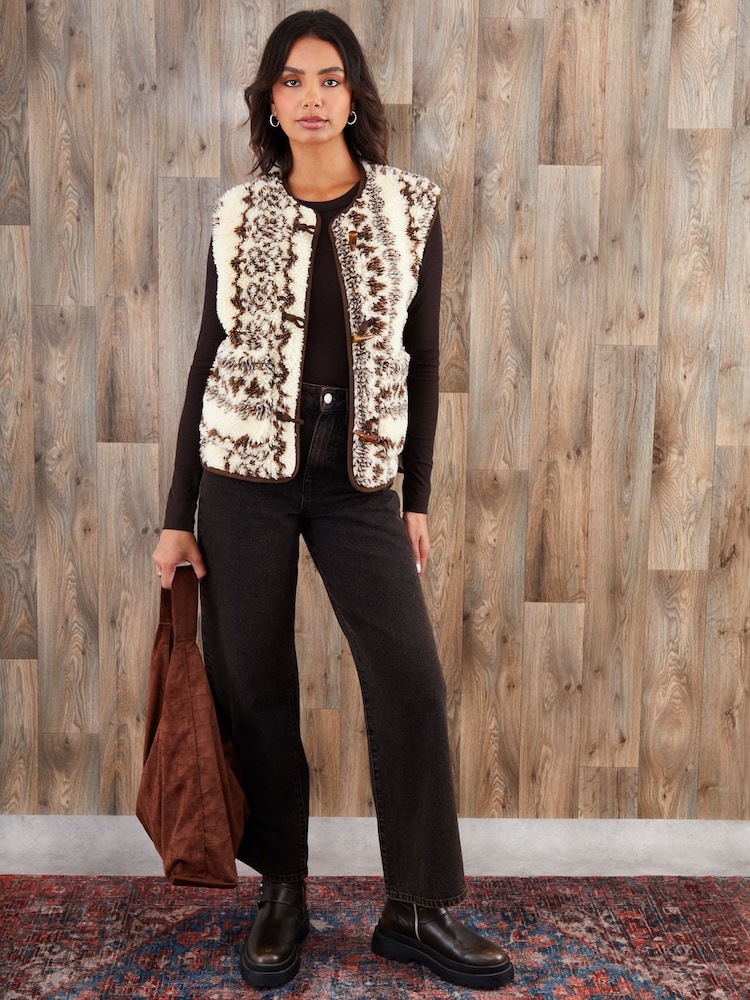 Threadbare Cream Printed Fleece Borg Gilet - Image 4 of 4 Threadbare Cream Printed Fleece Borg Gilet - Image 4 of 4