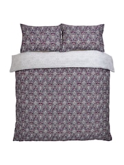 William Morris At Home Indigo or Raspberry Blue Flowerpot 220 Thread Count Duvet Cover and Pillowcase Set - Image 5 of 7