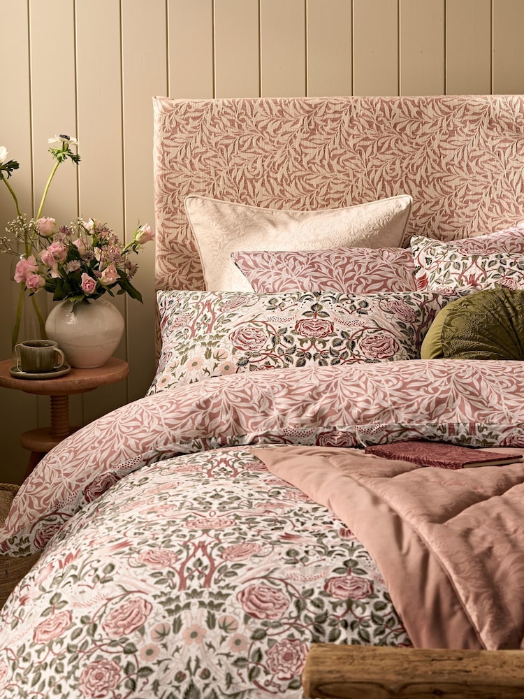 William Morris At Home Brick Pink or Sage Green Rose 220 Thread Count Duvet Cover and Pillowcase Set - Image 2 of 7 William Morris At Home Brick Pink or Sage Green Rose 220 Thread Count Duvet Cover and Pillowcase Set - Image 2 of 7