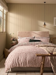 William Morris At Home Brick Pink or Sage Green Rose 220 Thread Count Duvet Cover and Pillowcase Set - Image 4 of 7