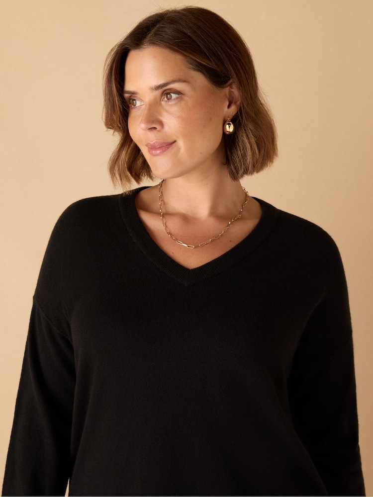 Live Unlimited Black Curve V-Neck Knit Jumper - Image 2 of 5