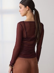 Ashmolean Museum Chocolate Floral Print - Ruched Mesh Long Sleeve Top - Imagen 4 de 8