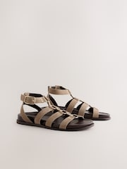 ស្រោមជើង Neutral - Forever Comfort® Gladiator Hardware Footbed Sandals - រូបភាព 5 នៃ 8