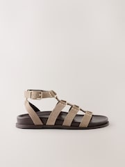 ស្រោមជើង Neutral - Forever Comfort® Gladiator Hardware Footbed Sandals - រូបភាព 6 នៃ 8