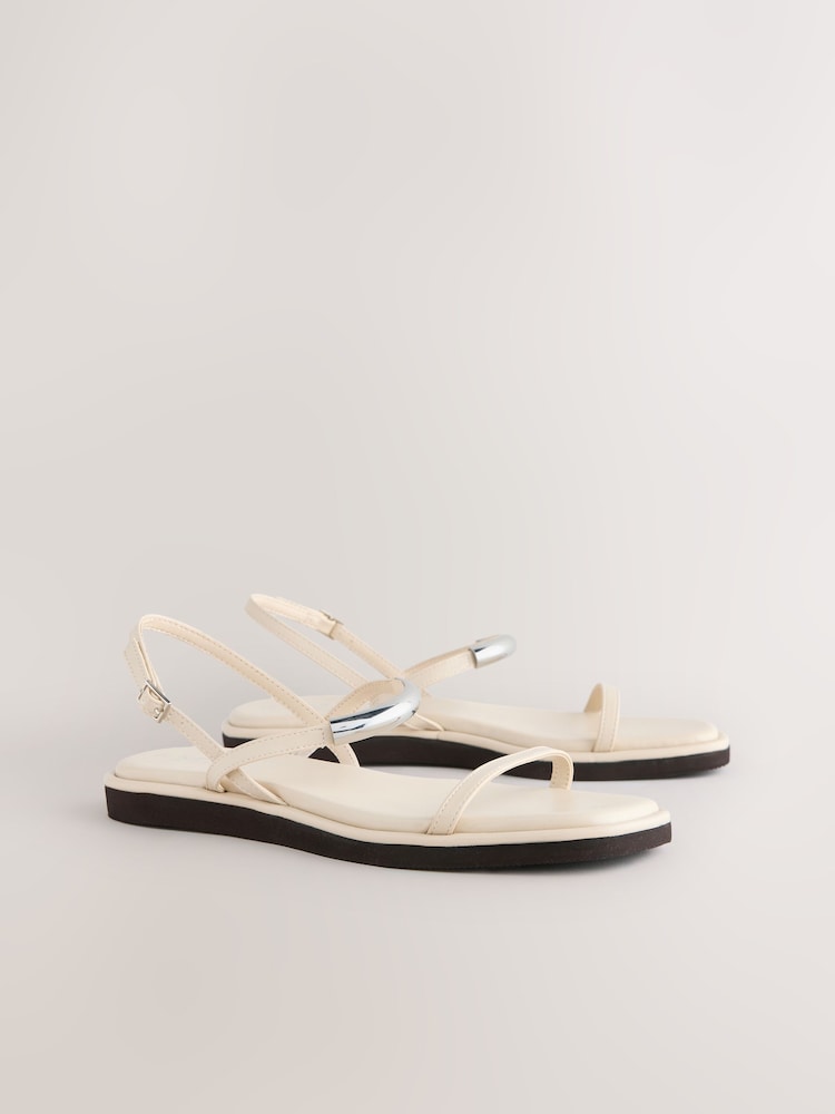 عاجي - Forever Comfort® Square Toe Metal Trim Flatform Sandals - صورة 2 من 5 عاجي - Forever Comfort® Square Toe Metal Trim Flatform Sandals - صورة 2 من 5
