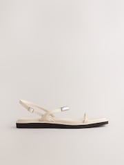 عاجي - Forever Comfort® Square Toe Metal Trim Flatform Sandals - صورة 3 من 5