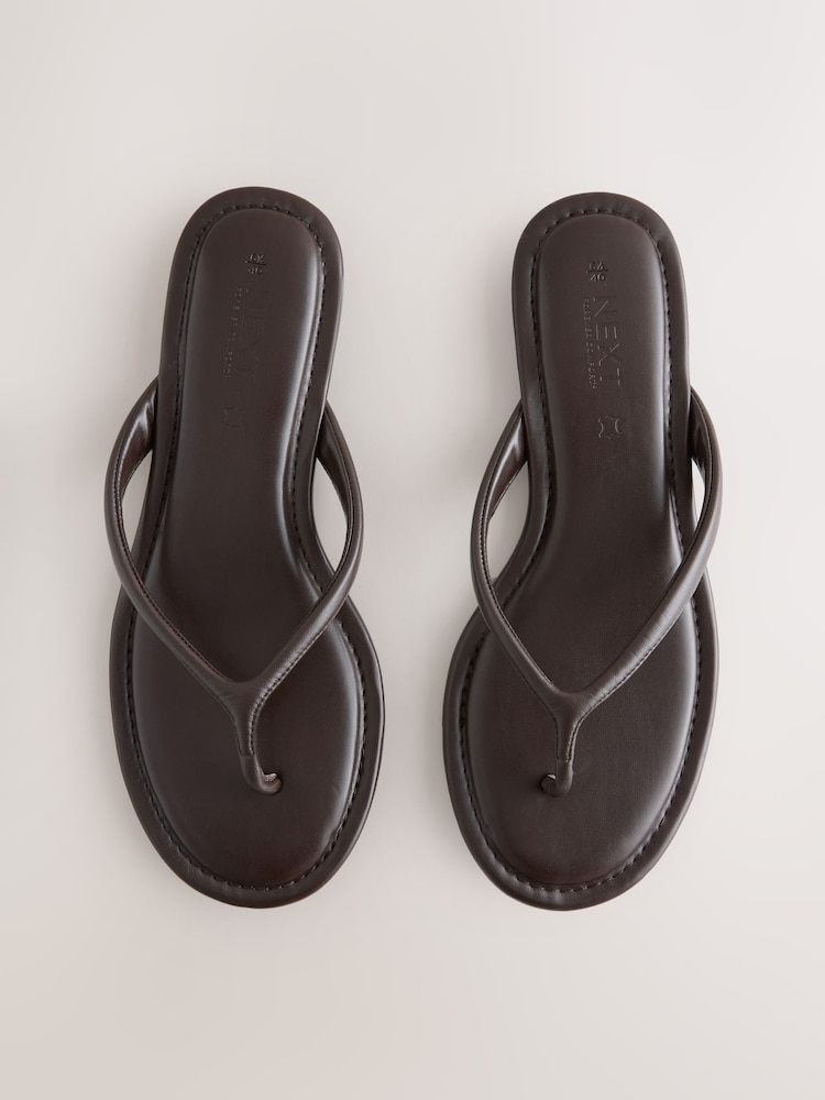 Chocolate Brown Standard/Wide Fit Forever Comfort® Round Toe Leather Thong - Image 1 of 5