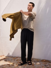 Нейтральный - Трикотажная футболка классического кроя из льна - Изображение 7 11