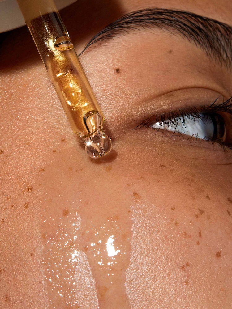 Omorovicza Queen Oil 30ml - Image 2 of 5